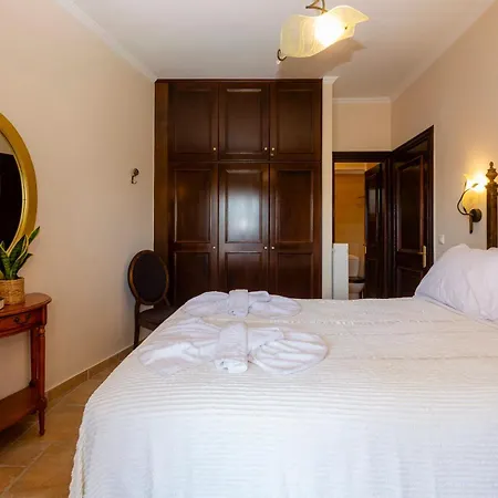 Case de vacanță Solaris Methea Deluxe Kassiopi